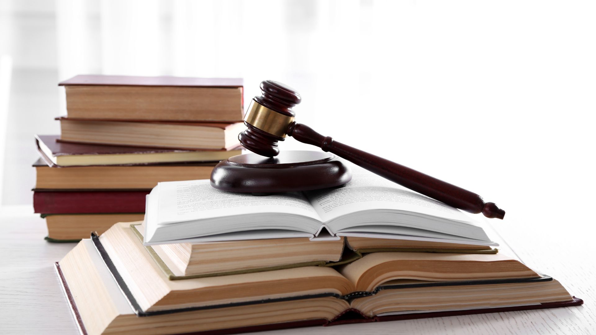 How America’s Lemon Lawyers Protect Lincoln Corsair Owners From Retaliation image